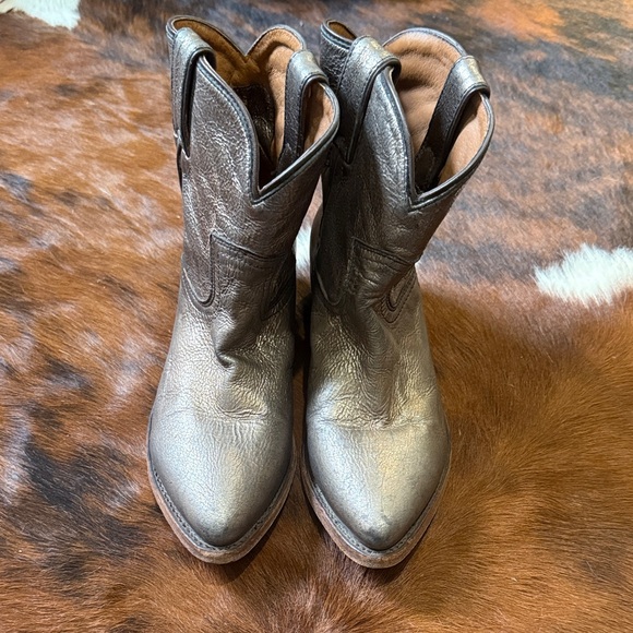 Frye Women's Billy Short Gold Metallic Western Boot size 8 - Picture 3 of 8